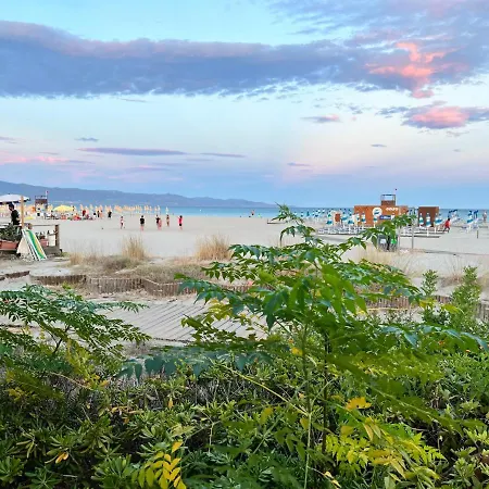 La Casetta Tra Laguna E Mare Poetto 펜션 *